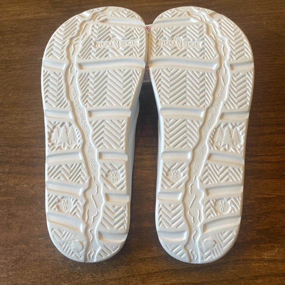 NuuSol CASCADE white Water Women's 10 Men's 9 Flip Flops New USA